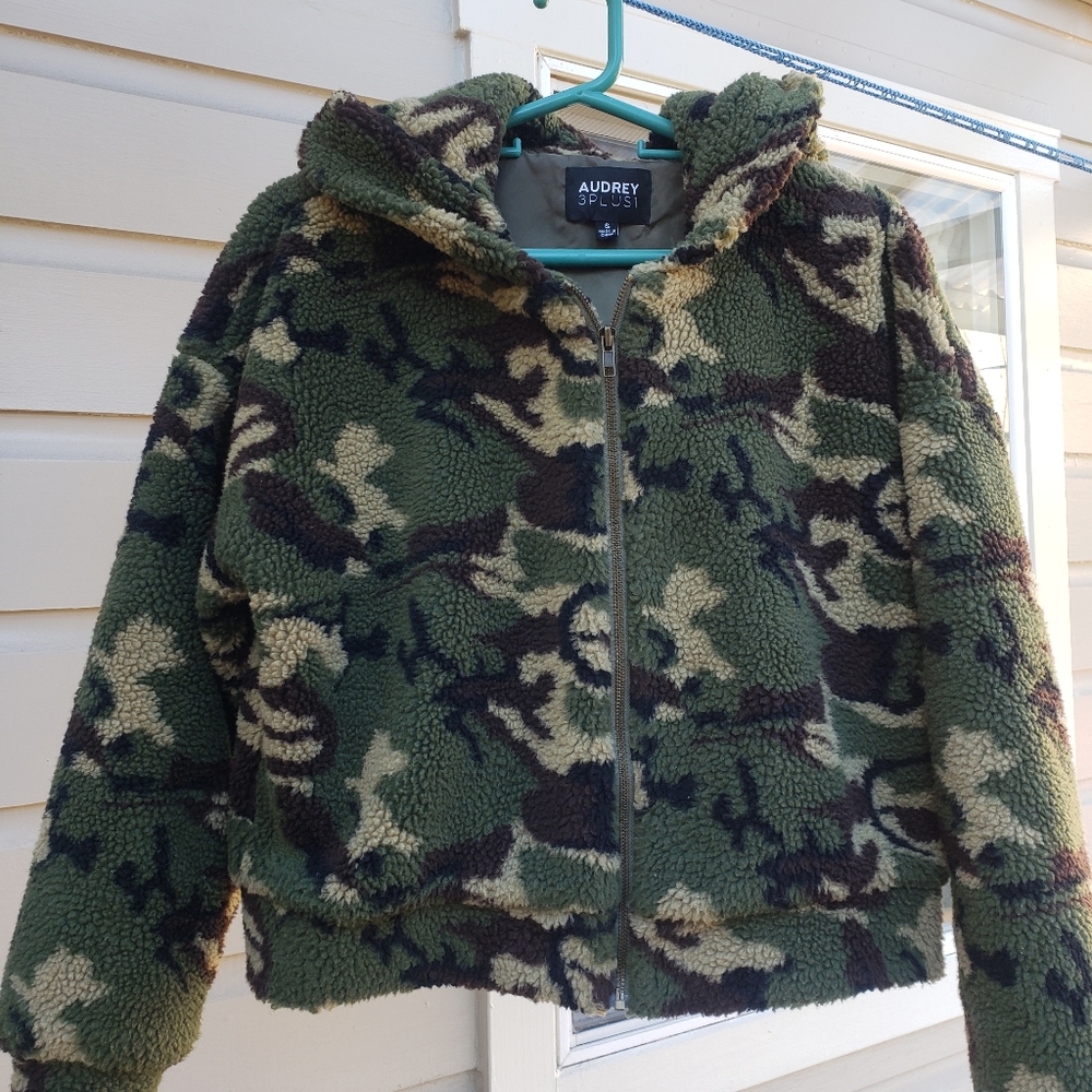 Audrey hoodie